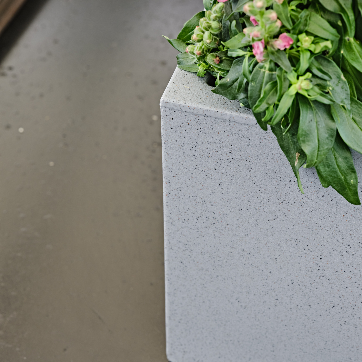 ქოთანი „სკიო კუბი ალტო“ 80სმ, მოცისფრო ნაცრისფერი