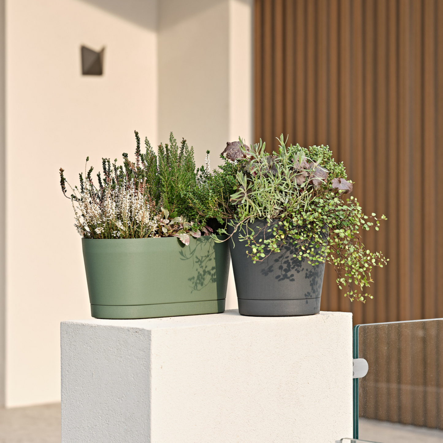 Flowerpot VEGA 40cm FOREST