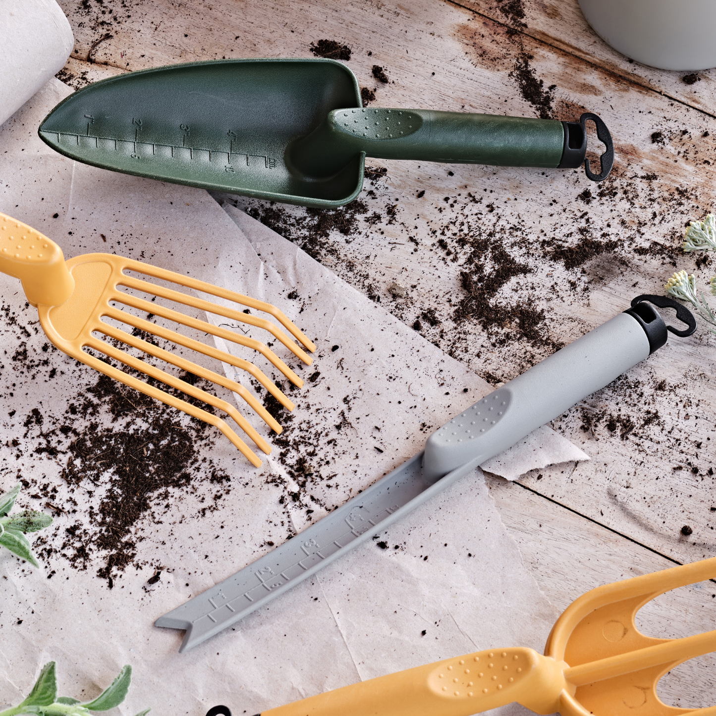 ხელის ნიჩაბი „გაია 02“, მუქი მწვანე