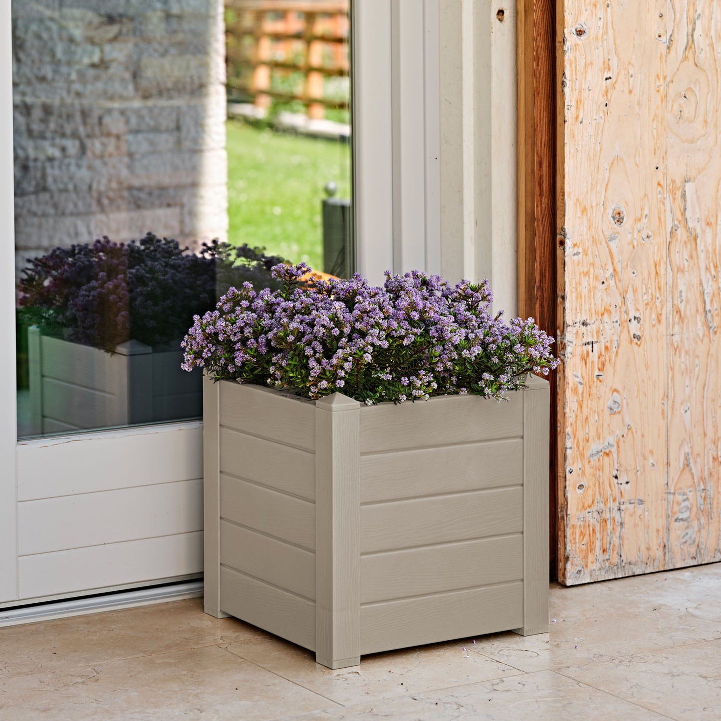 ყვავილების ქოთანი „ტრამა 001“ 42სმ, კრემისფერი