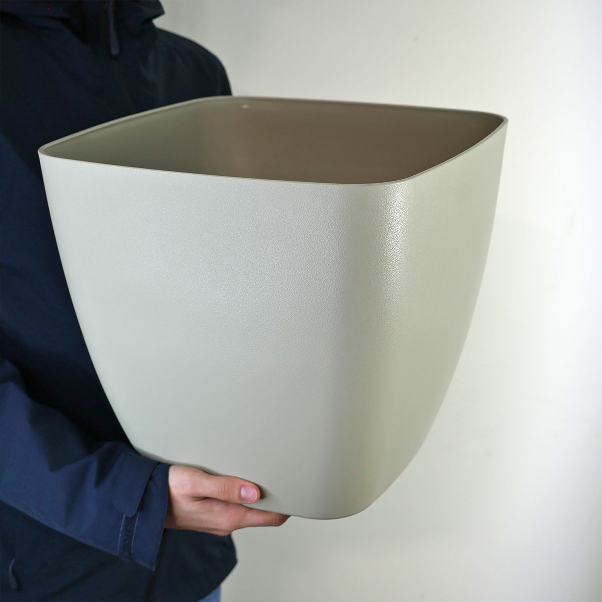 ქოთანი „ცეილონი“ 30სმ, რძისფერი